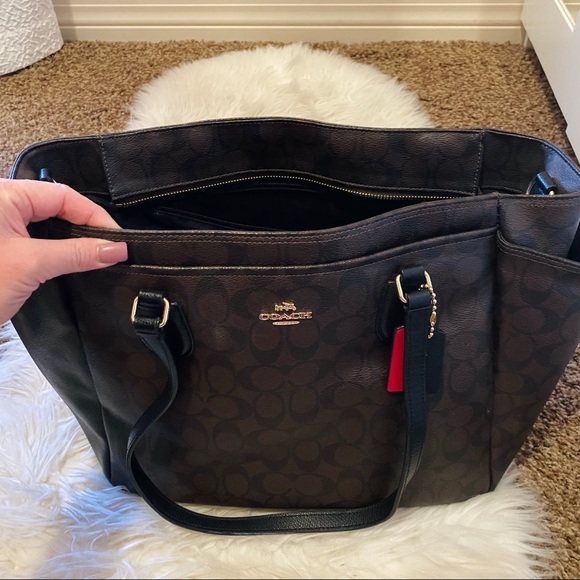 COPY - COACH Baby Bag in Signature Print - Picture 4 of 4